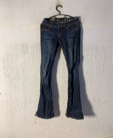 SOUTHERN THREAD Jeans
