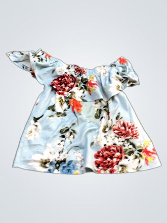 Leicht Blau Blumenkleid mit Rüschenausschnitt