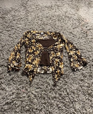 Braun bedrucktes Bluse mit langen Ärmeln und Ringdetail