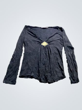 Schönes Mädchen Schwarzes Langarm Top mit Verzierung