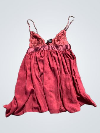 Rotes Babydoll-Glücks Kleid