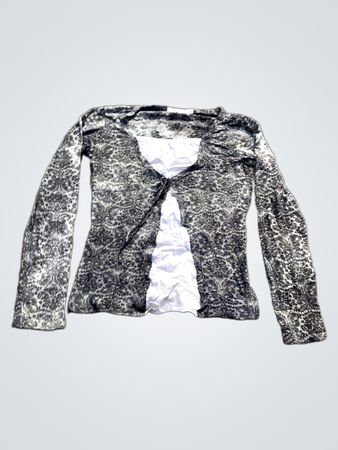 QUIOSQUE Graues und weißes bedrucktes Langarmshirt