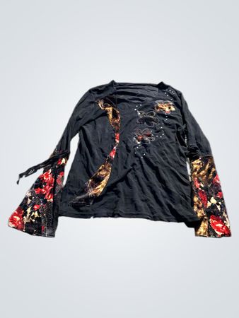 Schwarzes Langarmshirt mit floralem Glockenärmel