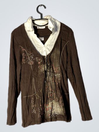 KALISSON Damen braunes Langarmshirt mit weißem Kragen