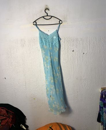 LA LINGERIE Blaues Blumen-Spitzen-Trim Slip-Kleid