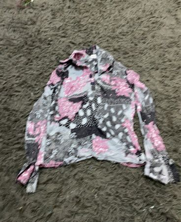 Langärmlige Bluse mit Blumenmuster