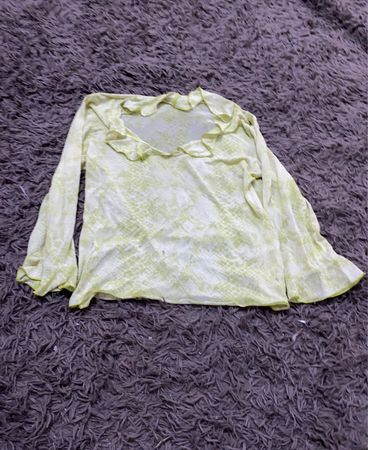 Gelbes Schlangenprint-Rüschenshirt