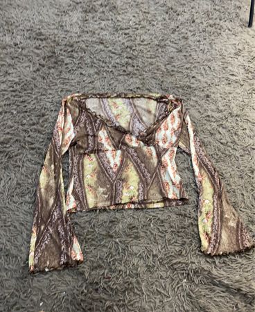 Langarmbedrucktes Mesh-Top