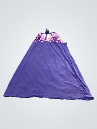 Lila Nachthemd mit floralem Druck oben