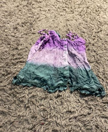 Batiktop mit Knöpfen