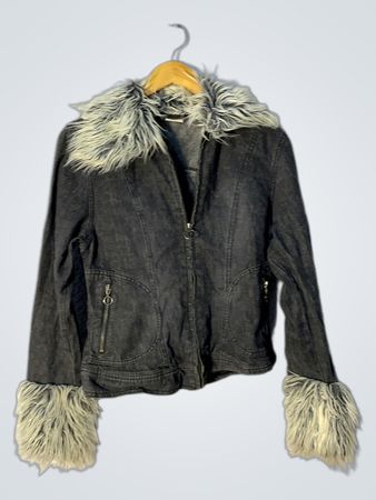 Tammy Denim-Jacke mit Kunstfellkragen und -manschetten