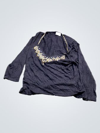 Nächstes Langarmshirt mit Verzierungen