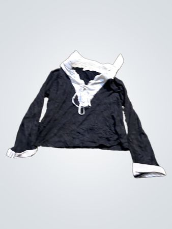 Schwarzes Langarmshirt mit weiß gestreiftem Kragen und Bündchen