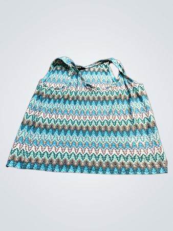 Tanktop mit blauem und grauem Zickzackmuster