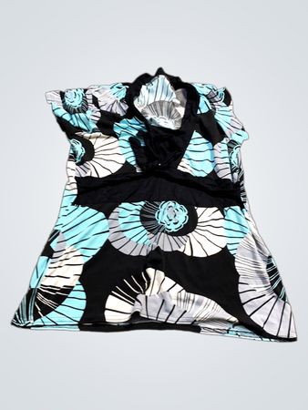 Damenbluse mit blauem Blumenmuster