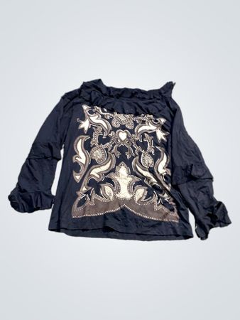 Schwarzes Langarm-Rüschenshirt mit verziertem Vorderteil