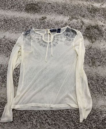 Transparente Langarmbluse mit Verzierungen