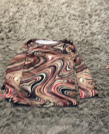 Langärmliges Top mit Marmorprint