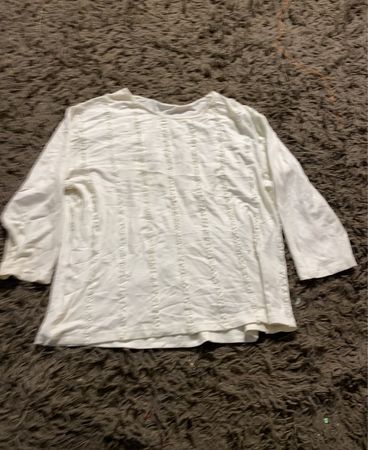 Weißes Langarmshirt