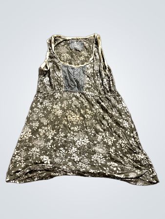 Graues Blumenkleid