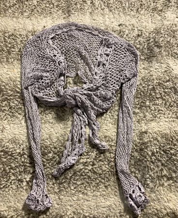 Häkel-Schal mit Bindebändern
