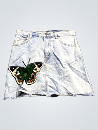 Jeansrock mit Schmetterlingspatch