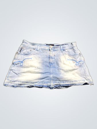  hellblauer Denim-Minirock