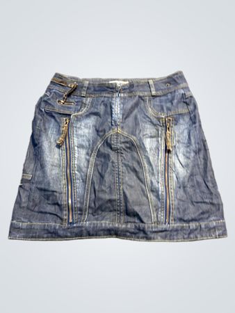 Jeansrock mit Reißverschlüssen und Knöpfen