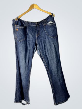 Blaue Denim-Jeans