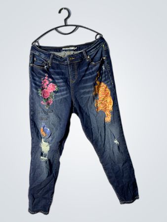 Torrid Denim-Jeans mit grafischem Druck