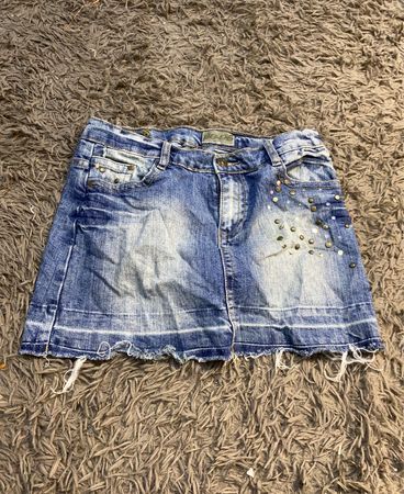 Jeansrock mit Nieten