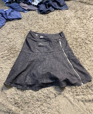 Jeansrock mit Reißverschlussdetail