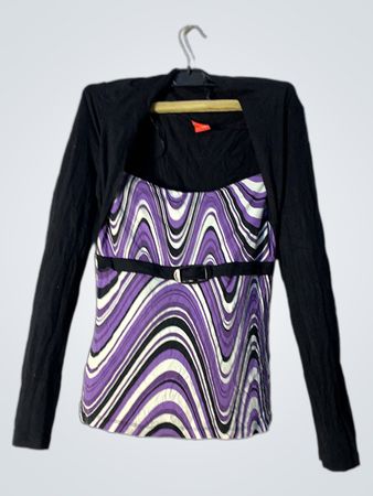 LIVRE Schwarzes Bolero mit lila Wirbelmuster-Oberteil