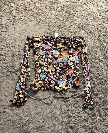 ISABELL KRISTENSEN Floral Print Off-the-Shoulder Top