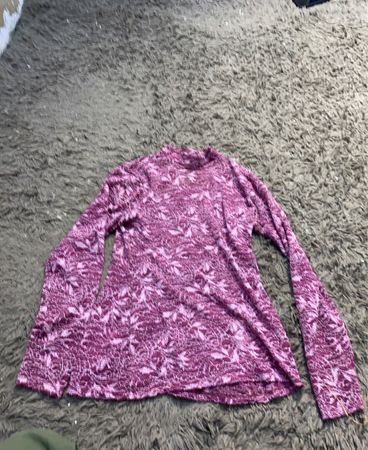 Rosa Blumenmuster Langarmshirt