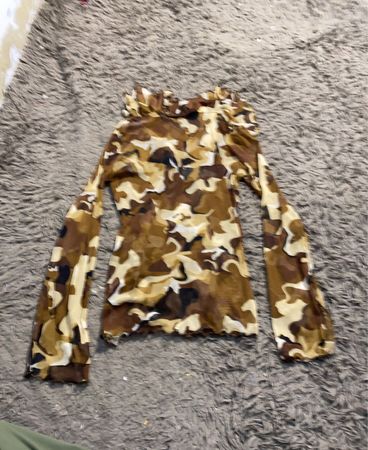 Dolores Dengra Camouflage Print Mesh Top