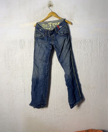 32 TREZ Damen Blaue Denim-Jeans