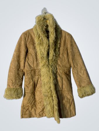 E-vie Clothing Cappotto con bordo in pelliccia sintetica