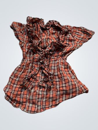 Rotes kariertes Rüschens Kleid