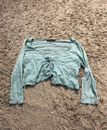 Blauer gebundener Cropped-Cardigan