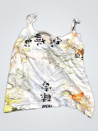 Hellblaue Spaghettiträgerbluse mit asiatisch inspiriertem Druck