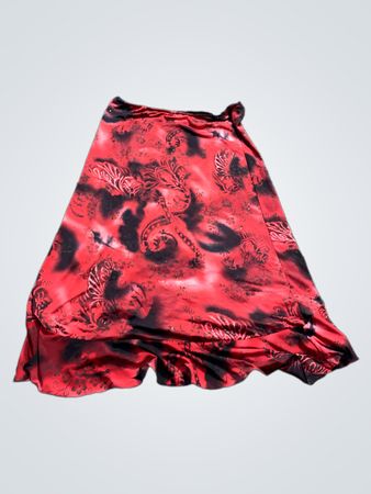 Rot und Schwarz gemusterter Rock