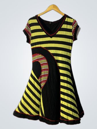 „Gestreiftes Kleid“