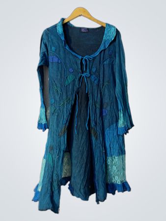 Wicked Dragon Clothing Blaues Patchworkkleid mit Rüschensaum