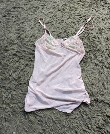 Camisol mit pinkfarbenem Spitzenrand