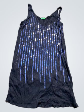 Schwarzes Tanktop mit blauen und silbernen Pailletten
