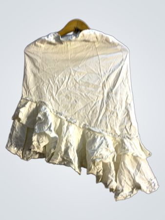 Cremiger Rüschensrock