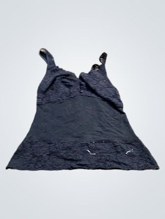 Schwarzes Spitzenbändchen-Camisole