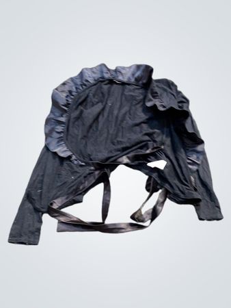 Schwarzer Rüschencardigan