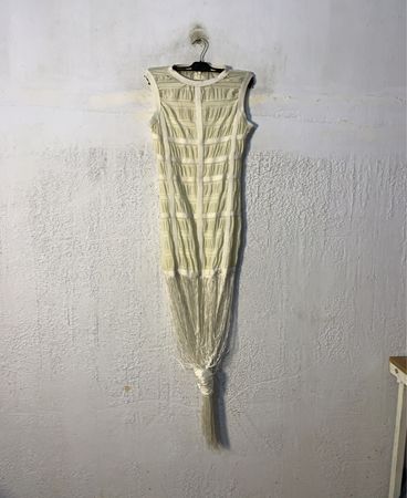 Cremefarbenes Fransen-Kleid